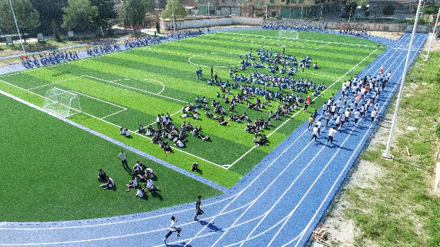 運動場1(1).jpg