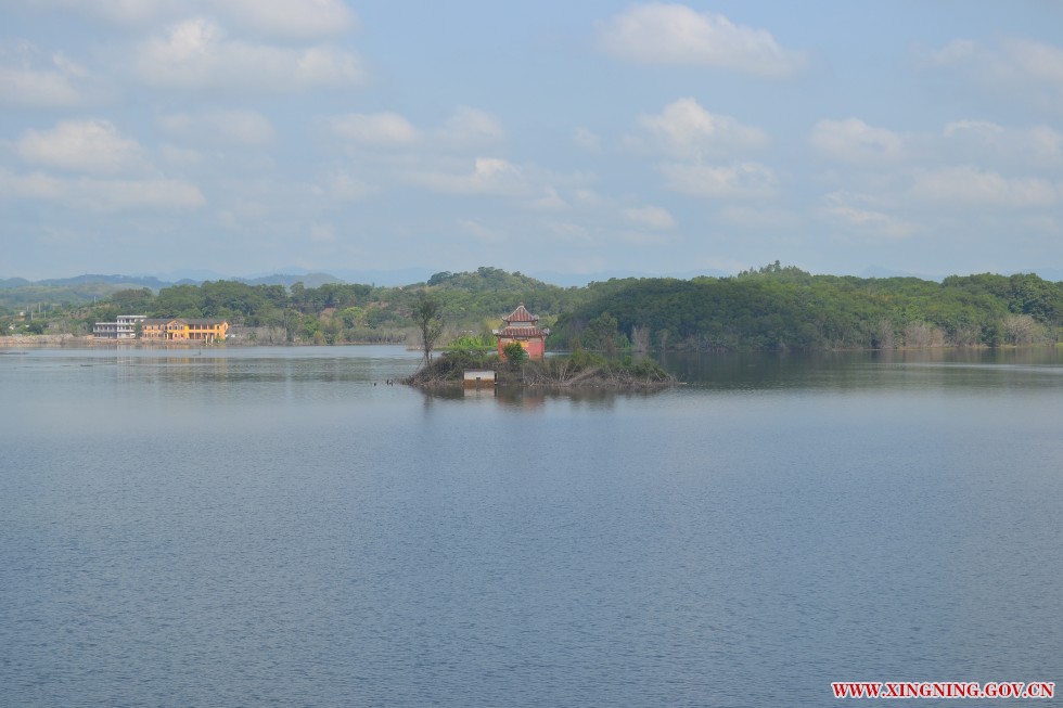 合水湖心亭.JPG