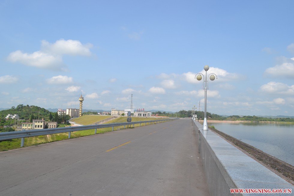 合水水庫主壩全景.JPG