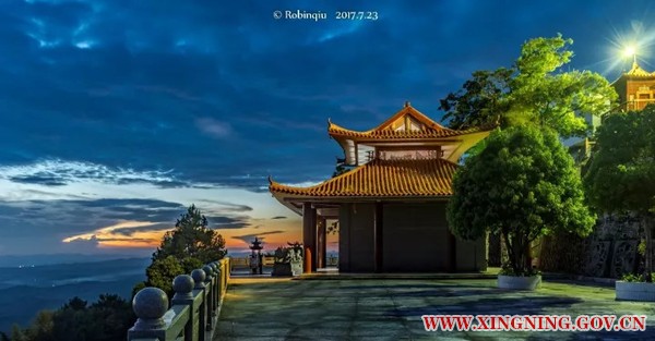 雞鳴寺，拍攝于永和新圩交界處的雞鳴山.jpg
