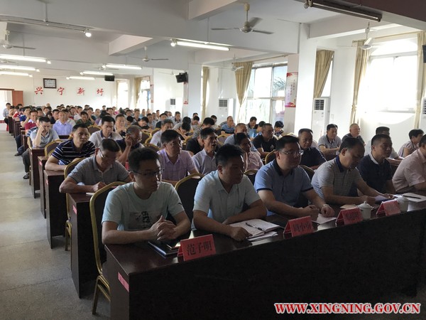 市紀委監(jiān)委“明黨紀、知法規(guī)”專題巡回宣講走進新圩2.jpg