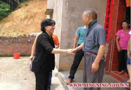 保利集團(tuán)宋廣菊一行到雙頭村考察脫貧成效2.png